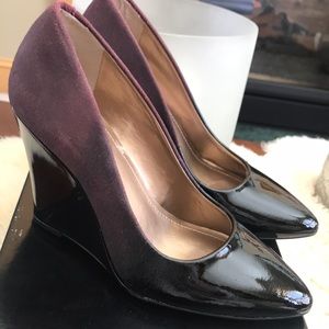 BCBG Paris Ehrica wedge pump